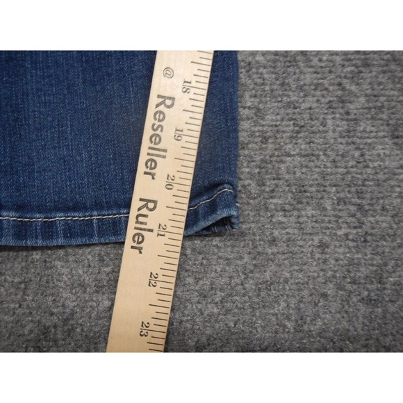 Maurices Jeans Women's 15/16 Short Blue Medium Wash Embroidered Denim 34x19in - Picture 8 of 8